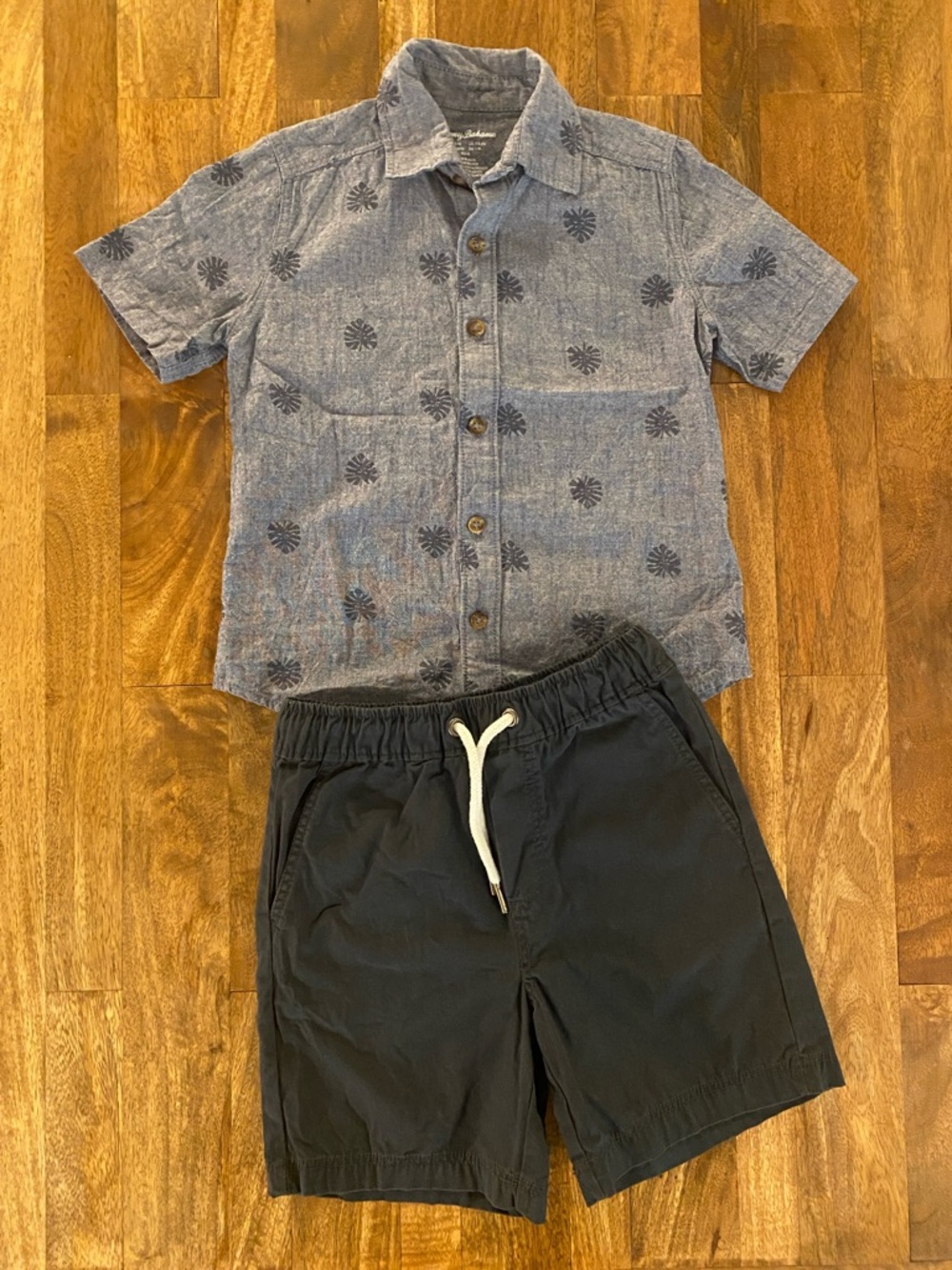 Tommy Bahama Blue Floral Short Sleeve Shirt with Black Drawstring Shorts
